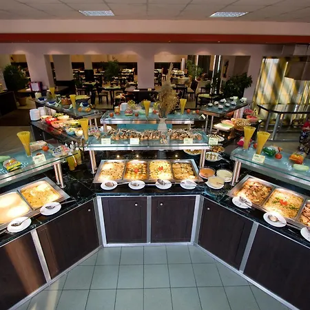 Hotell Club Strandja 4*